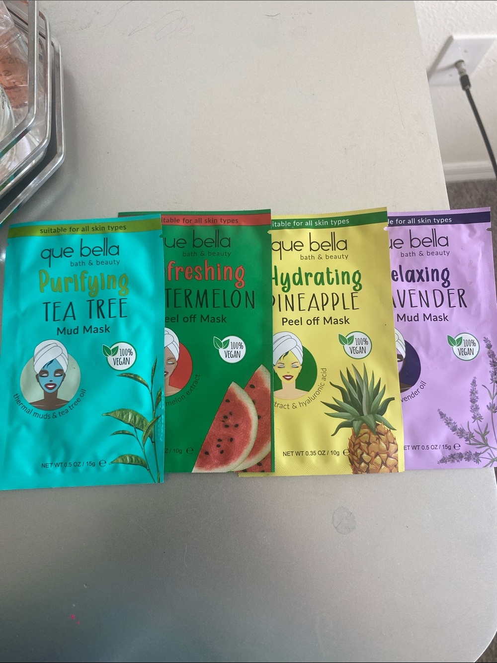 Que Bella Hydrating Pineapple Peel Off Mask - Yellow
